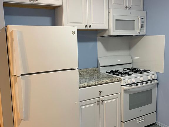 4th image of 308 Delaware Ave #Basement
