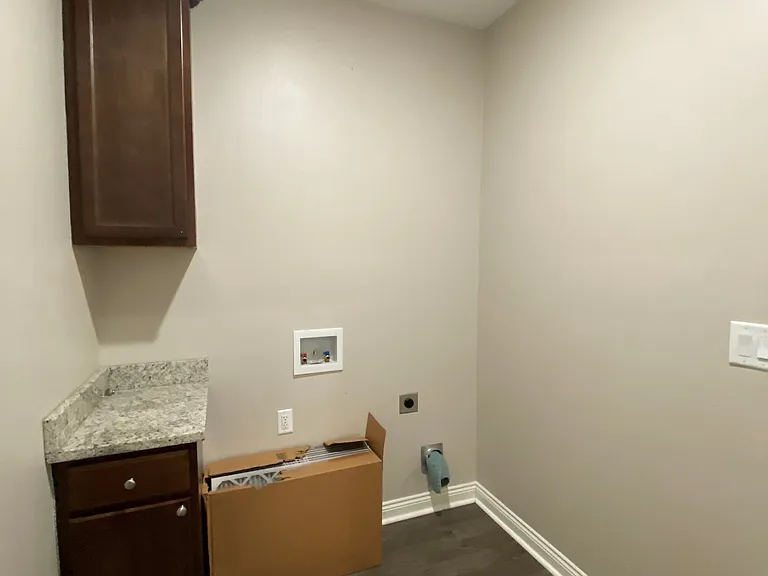 2557 Garden Dr — Photo 10