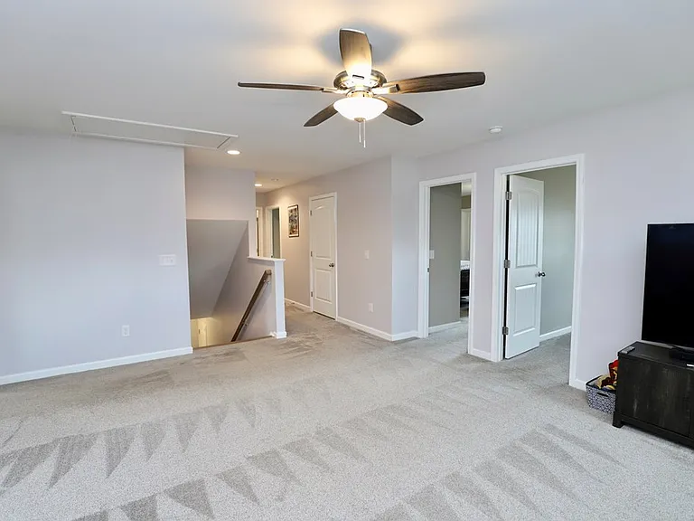 41 High Point Dr — Photo 31