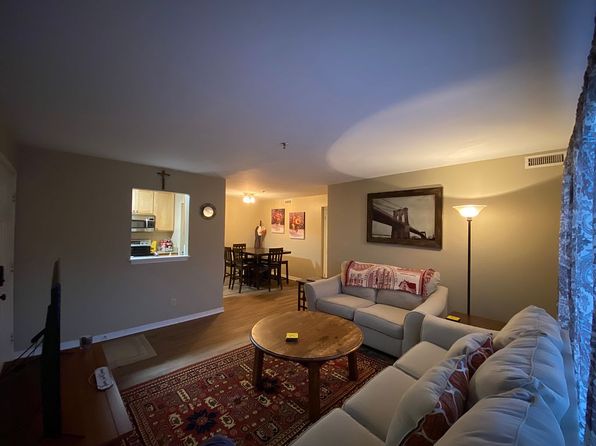 303 White St, Lexington, VA 24450