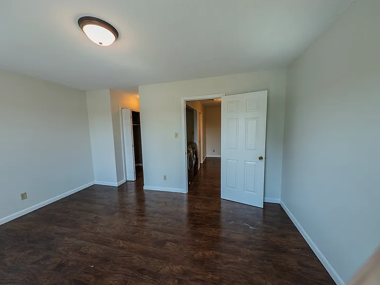 707 Walker Rd — Photo 36