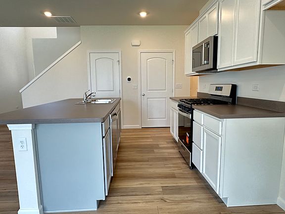 5th image of 2656 Lawlor Ln