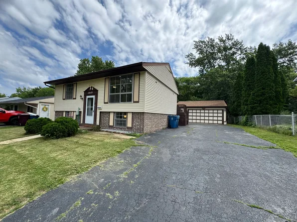 22633 Brookwood Dr, Sauk Village, IL 60411