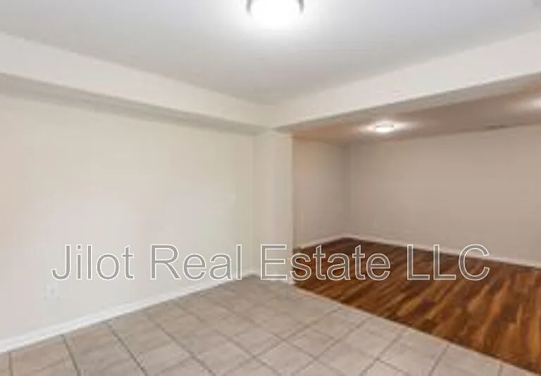 2015 Oak Park Ln — Photo 8