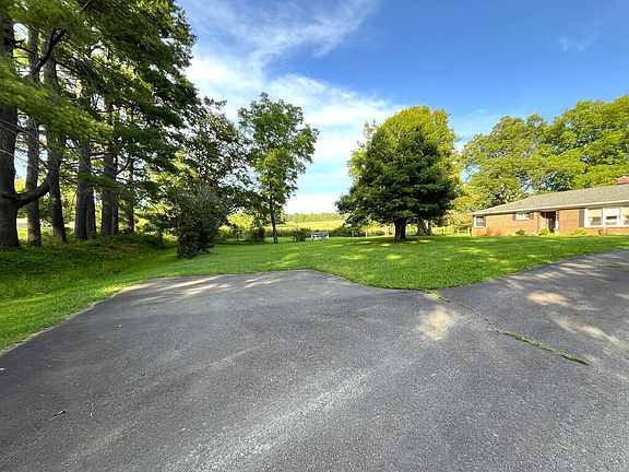 2nd image of 9806 Floyd Pike