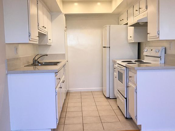 4th image of 838 9th St #3