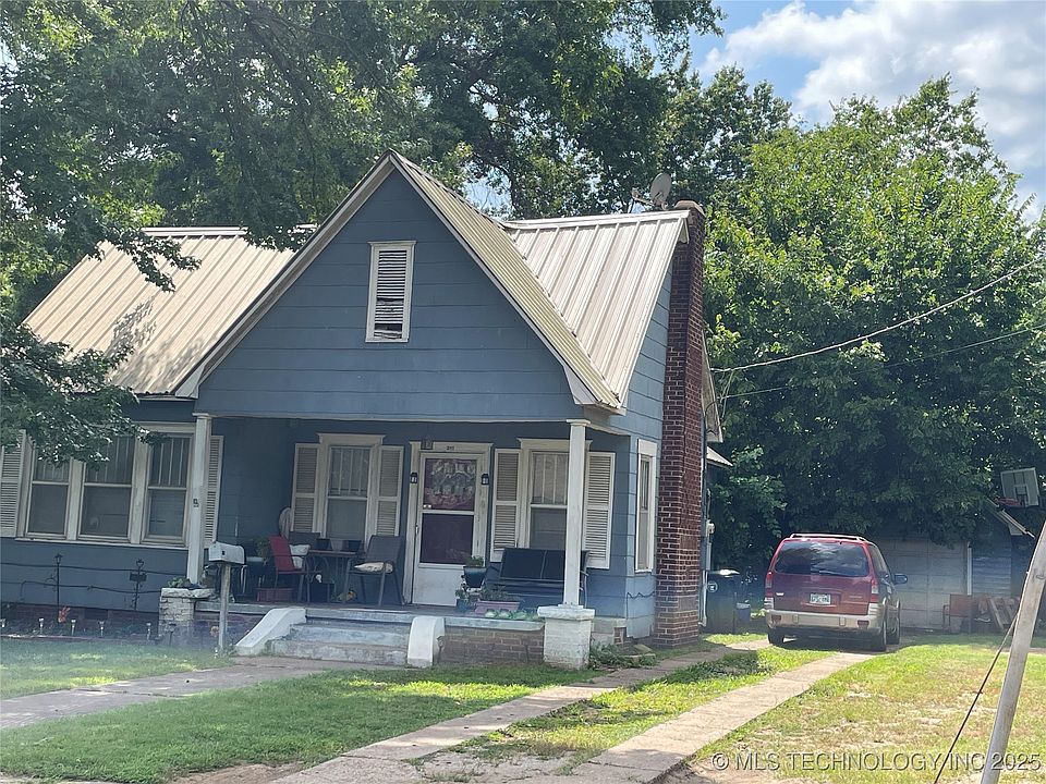 2nd image of 311 S 30th St