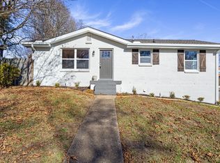 1447 McCan Dr, Clarksville, TN 37043