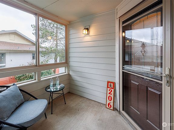 3rd image of 23507 Lakeview Drive #B206