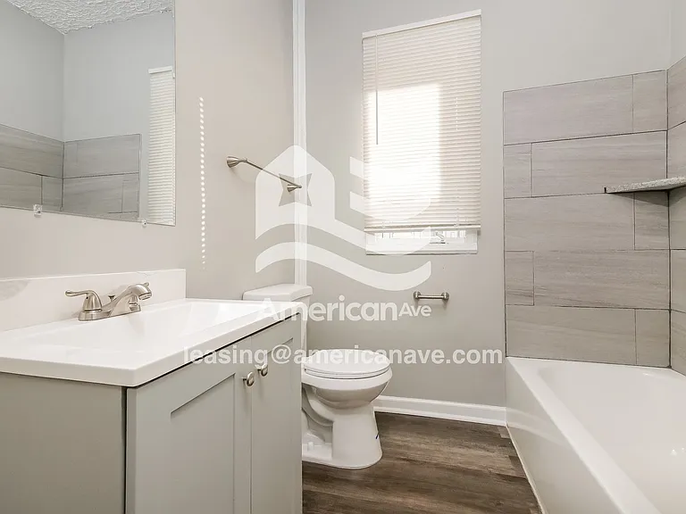 797734_012_wm_-_main_bathroom_13251479.jpg