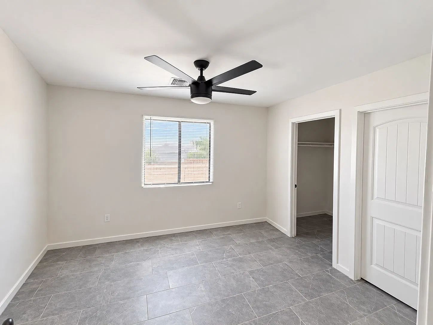 2 bed, 1075 sqft, $1,700 — Photo 2