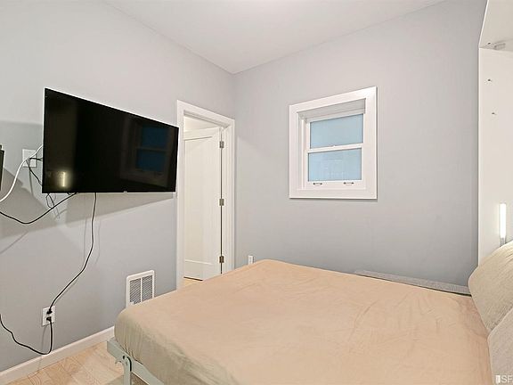 5th image of 412 Green St APT A