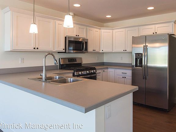 3rd image of 3095 Breeze Ln