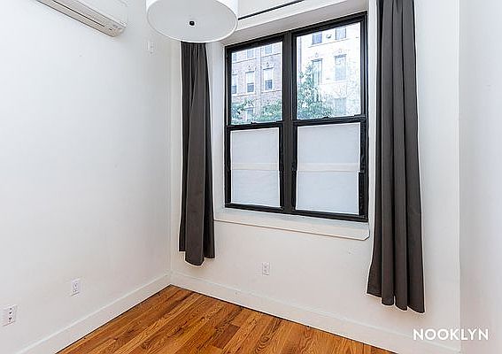 2nd image of 308 Jefferson St #1F
