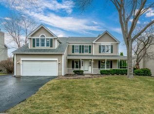 1015 Pember Cir, Dundee, IL 60118