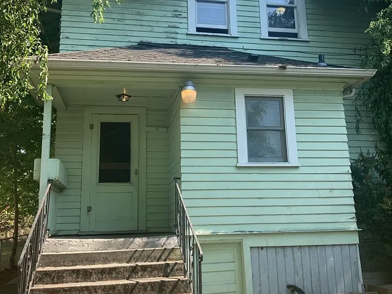 1247 Franklin St — Photo 5