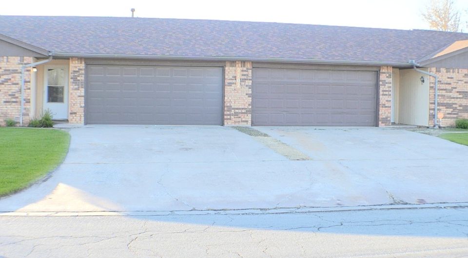 1st image of 2702 NW Friar Tuck Ln APT B