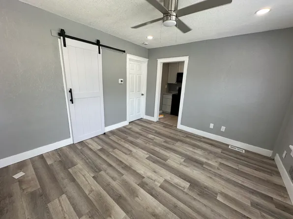 826 E 21st Ave APT 2, Kansas City, MO 64116