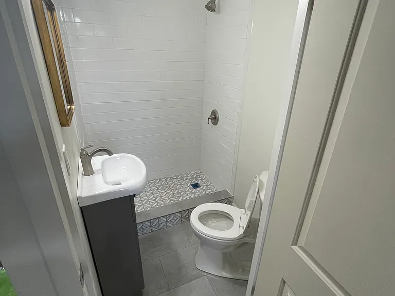 612 Blackburn Rd — Photo 4