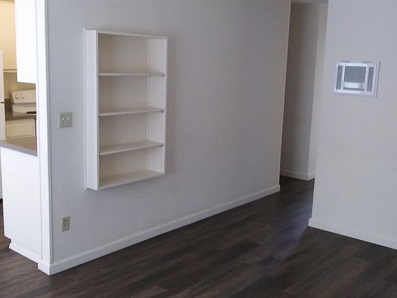 3rd image of 4881 70th St