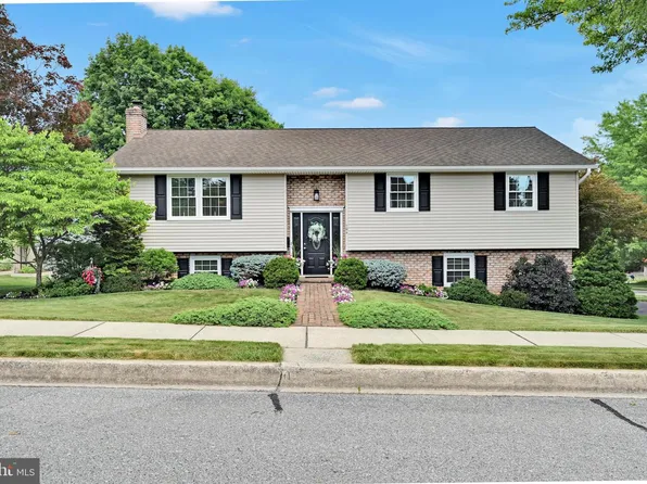 104 Julia Rd, Ephrata, PA 17522