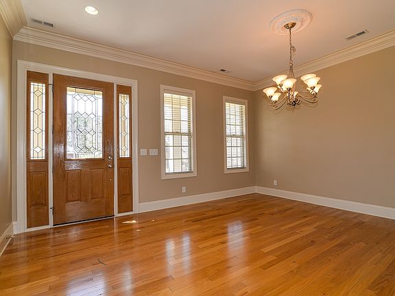 2nd image of 4119 Belle Meade Cir