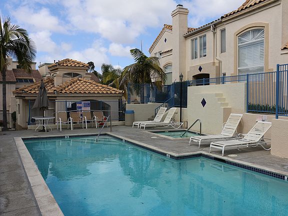 5th image of 6141 Calle Mariselda Unit 205