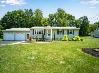 12 Doris St, Unionville, CT 06085