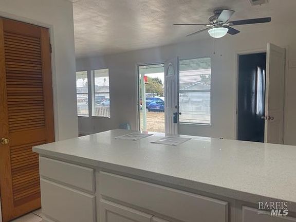 3rd image of 408 Sarah Way