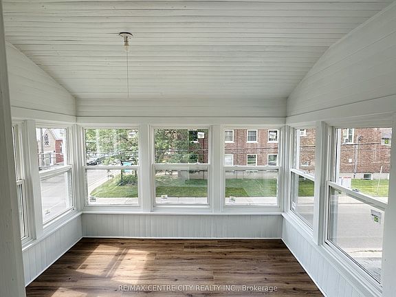 2nd image of 81 Curtis St #3