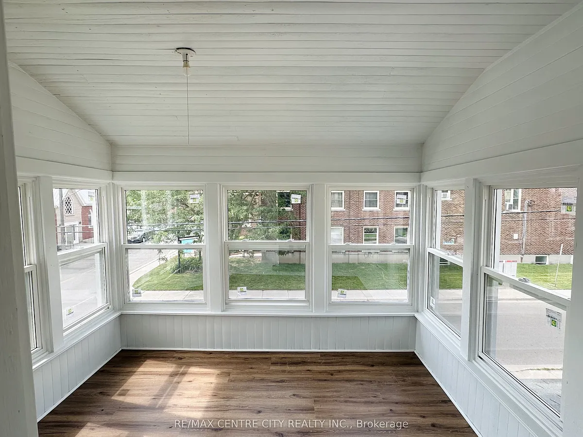 Building Photo - 81 Curtis St #3