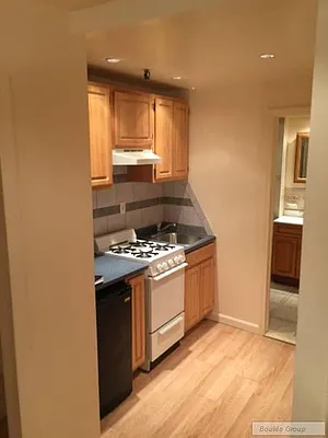 Rented by Bouklis Group | media 16