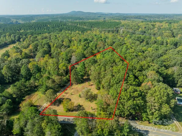 2597 Hopewell Church Rd, Sherrills Ford, NC 28673