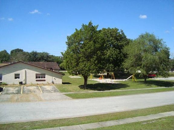 4th image of 3373 Cedar Ct N