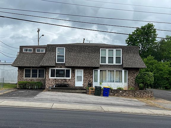 2nd image of 1777 Holly Dr #B