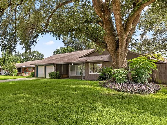 3rd image of 5018 Willowbend Blvd