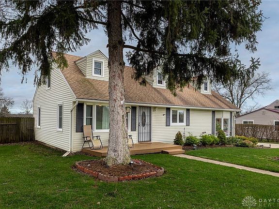 3rd image of 1270 Virginia Dr