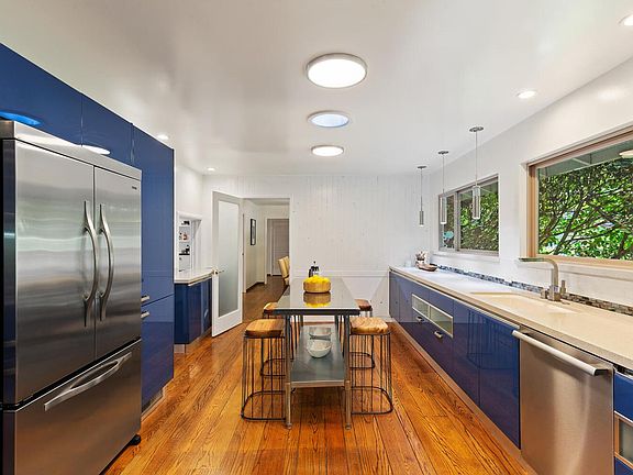 5th image of 10 Creekwood Way