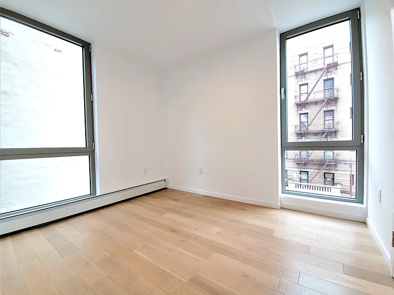 40 Pinehurst Ave #4D — Photo 10