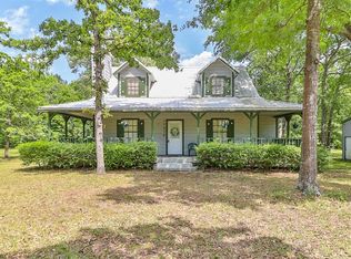 17579 Country Ln, Waller, TX 77484