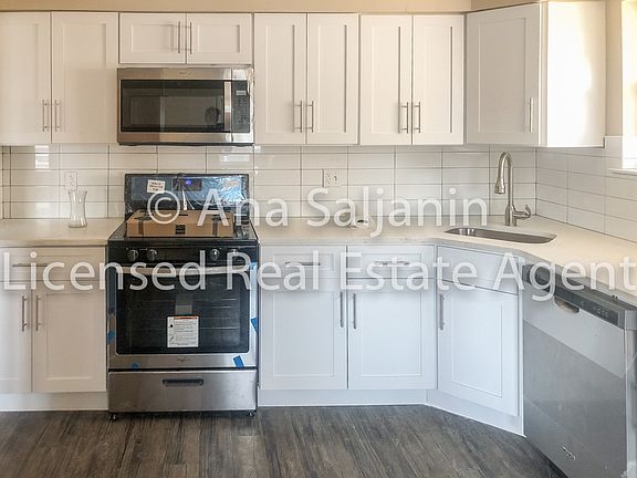 5th image of 3074 43rd St #3