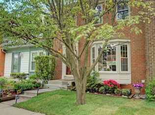 3954 Bradwater St, Fairfax, VA 22031