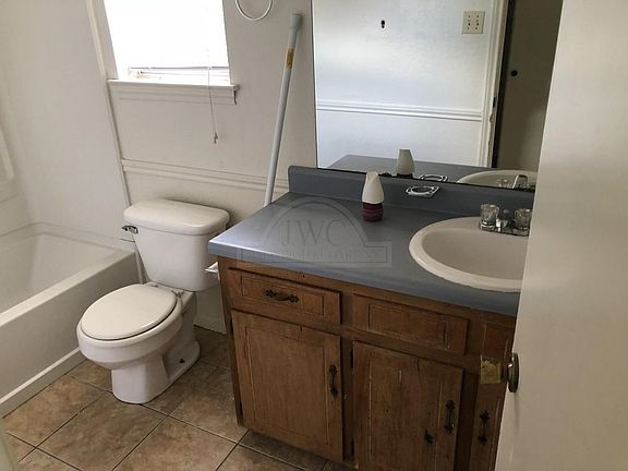5th image of 310 Sorrell Dr Unit B
