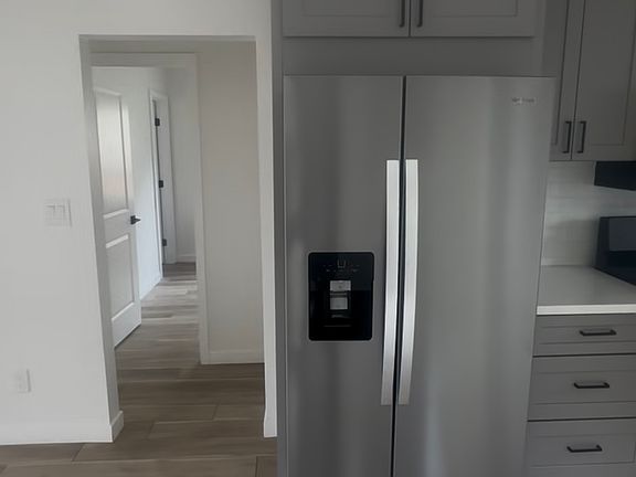 3rd image of 4339 41st St