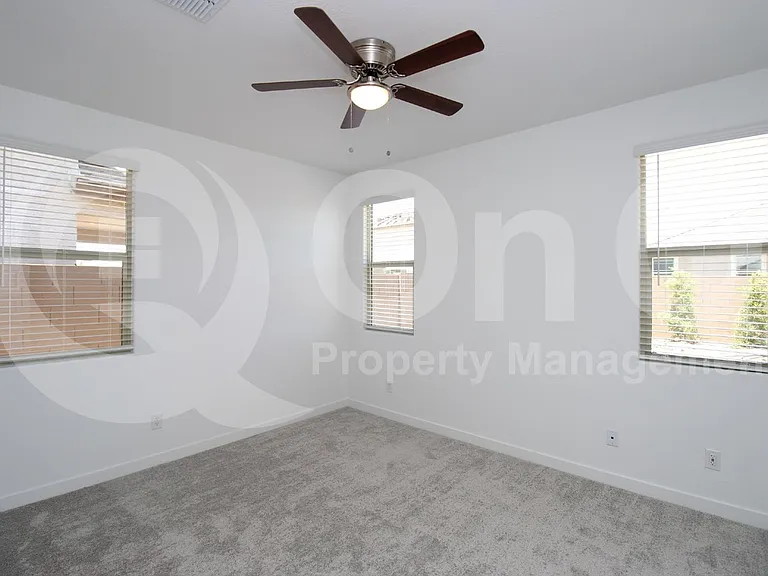 9432 W Roma Ave — Photo 13