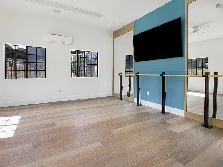 Bella Terra — Photo 19