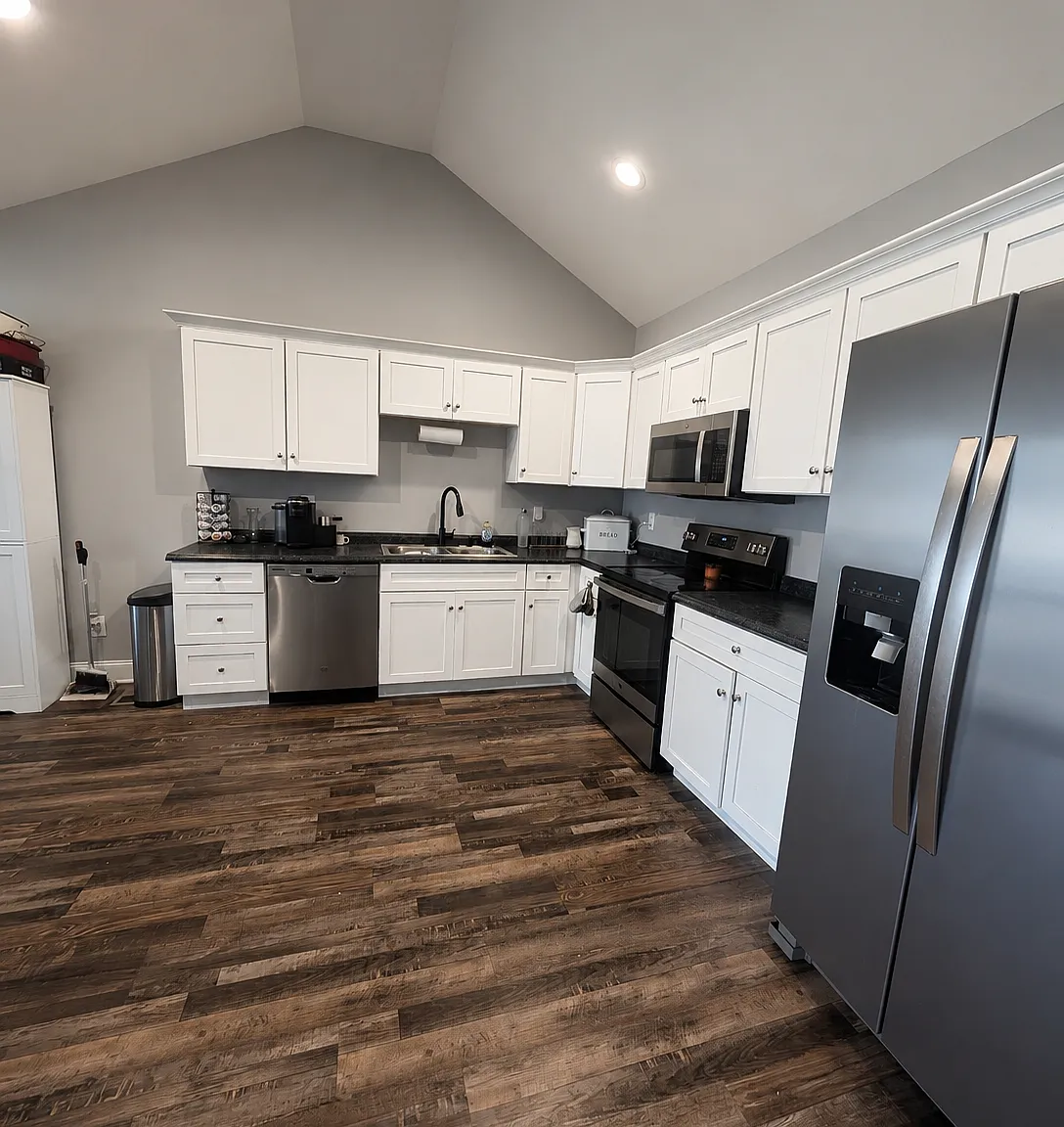 3 bed, 1242 sqft, $1,800 — Photo 4