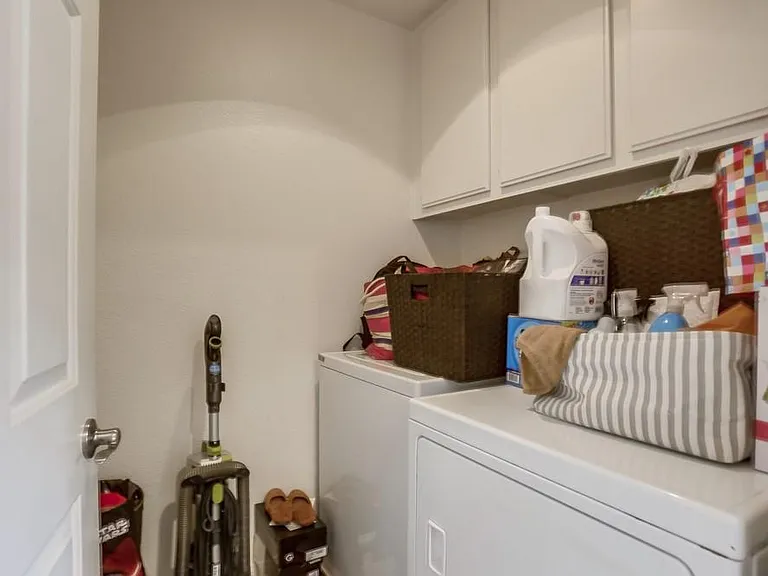 10019 Kika Ct — Photo 18