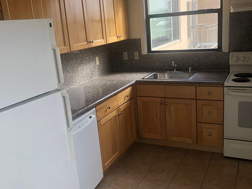 1st image of 11 Naglee Ave APT 5