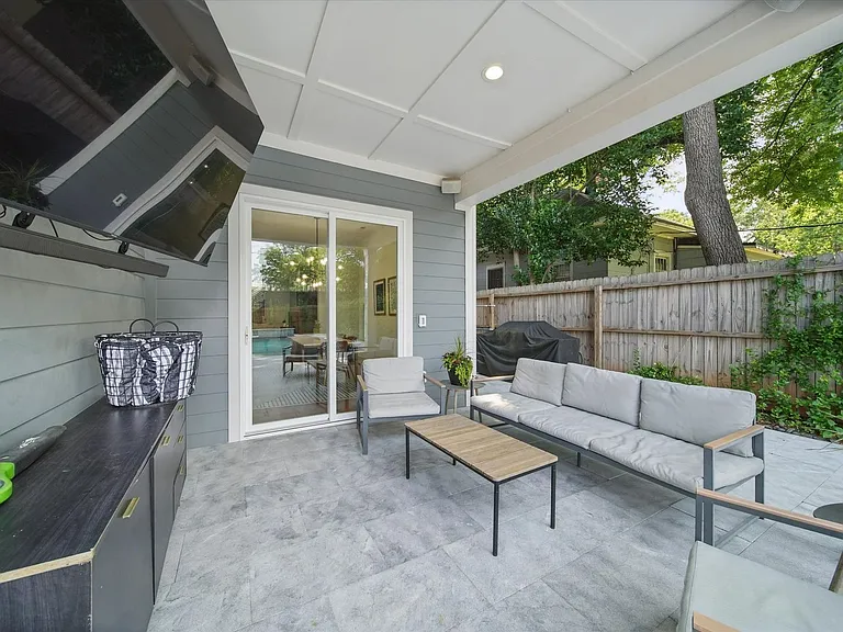708 Cross Trail Dr — Photo 31